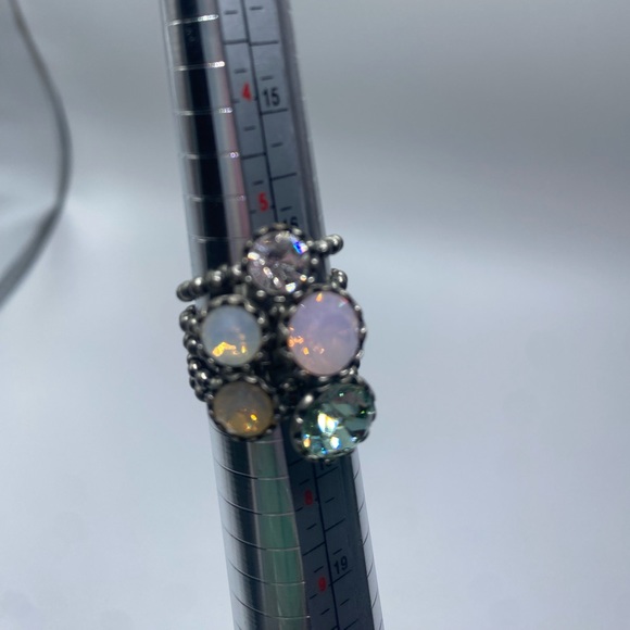 Club Monaco Set of 5 Stacking Pastel Jewel Rings Size 7 - Picture 4 of 6